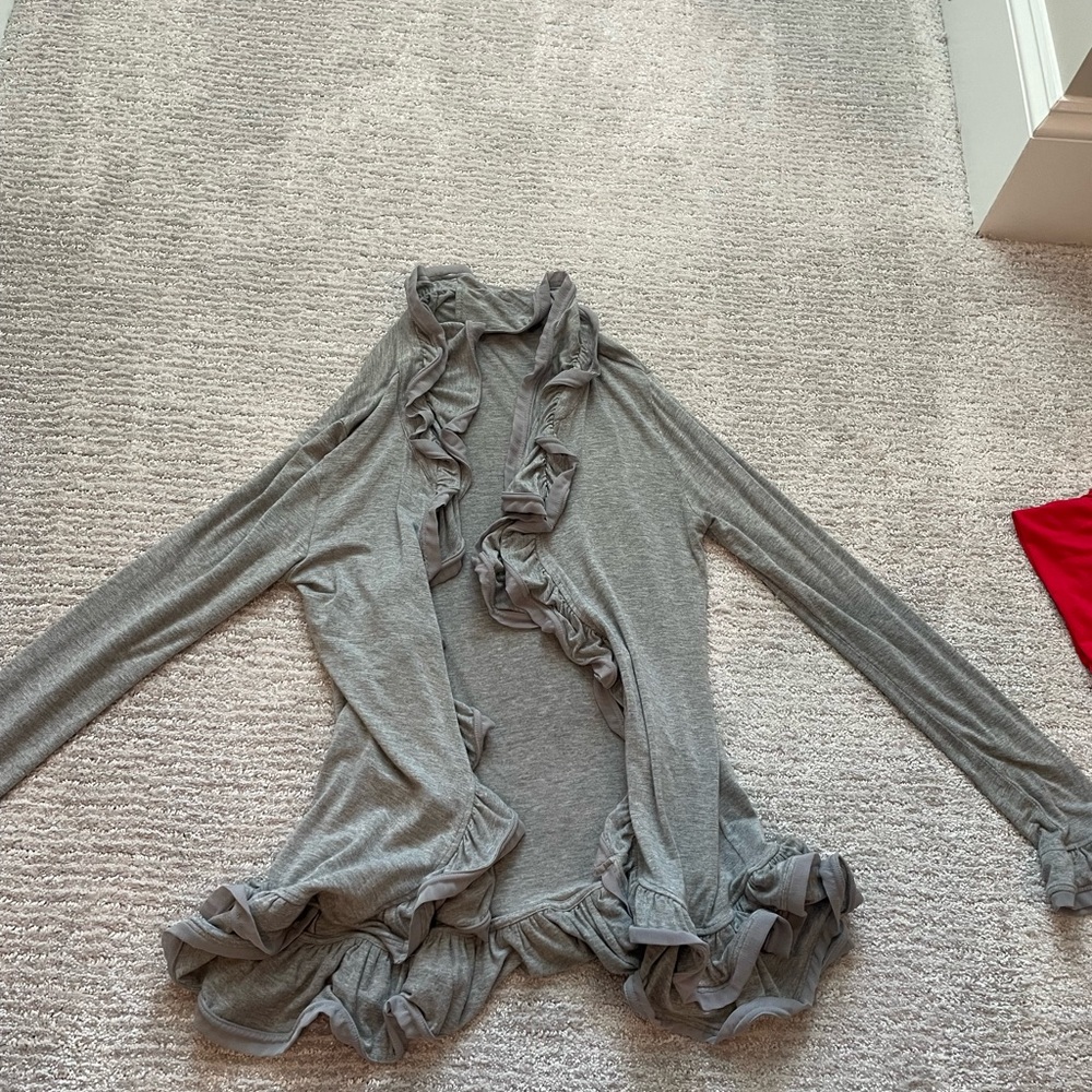 Grace elements sweater with frayed pattern on edges